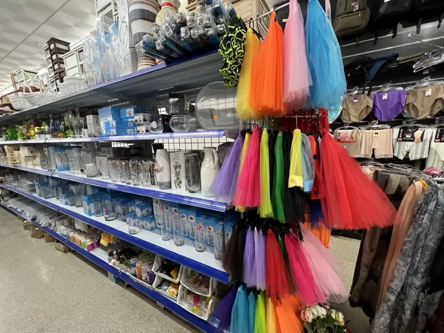 Tutús de colores y artículos de fiesta